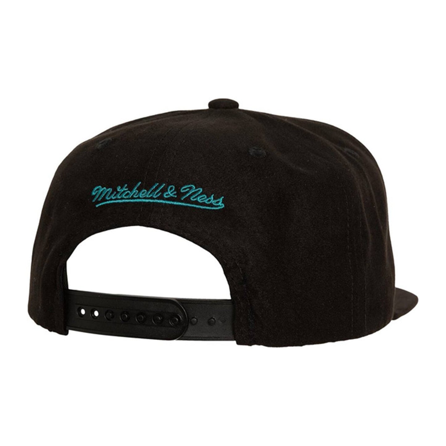 Mitchell & Ness San Antonio Spurs Sweet Suede Snapback — Black, view 2